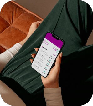 hand holding a phone with Jamm app